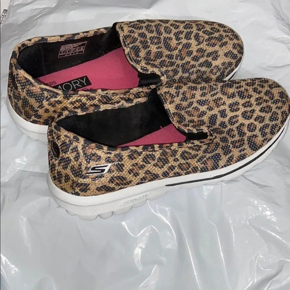 Skechers Go Walk Brown and Black Leopard Print Sneakers Size 7 - Picture 5 of 11